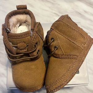 Ugg baby neumel size 2 like new